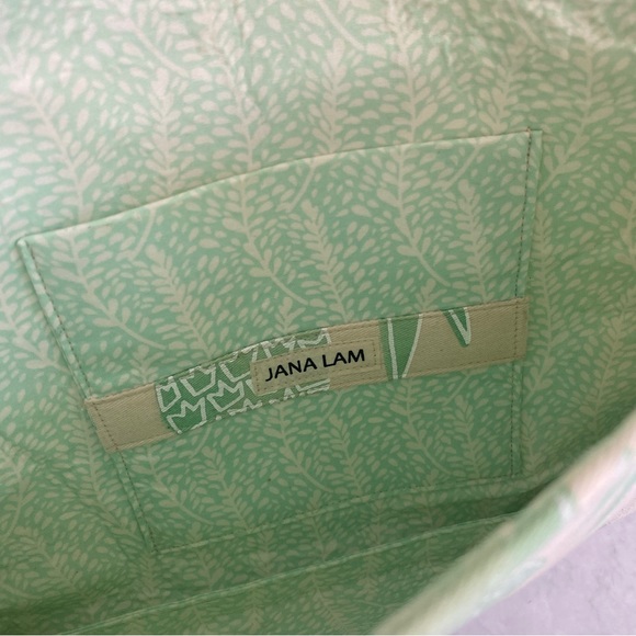Jana Lam Crossbody - Picture 6 of 11